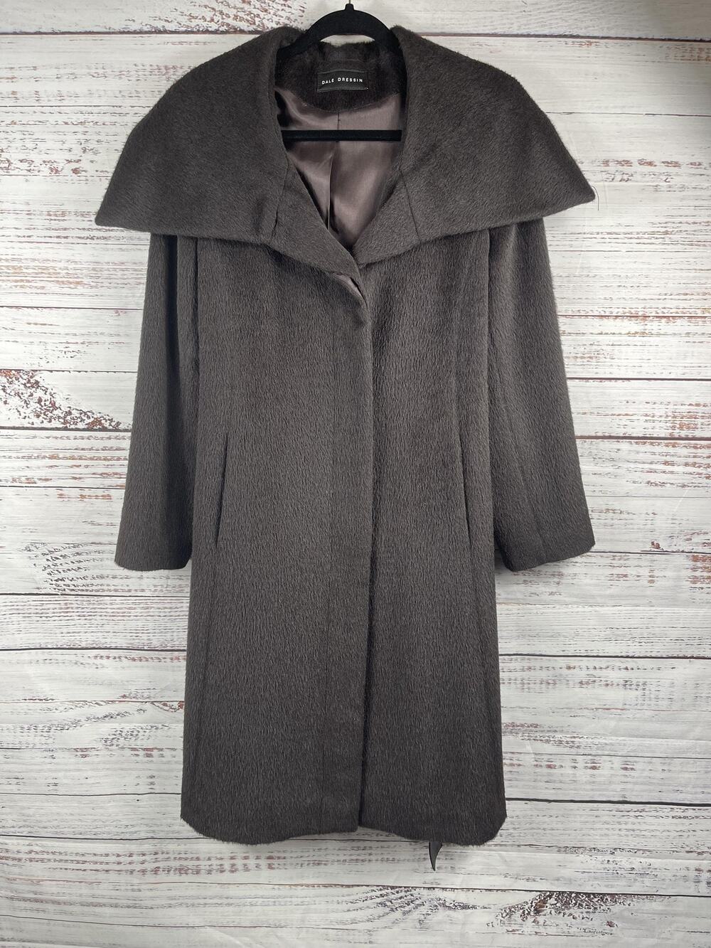 Amicale Coat Women's SZ 8 Gray Baby Llama Wool Belted Long Shawl Collar Overcoat